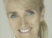 <b>Suzanne Powell</b>: Cómo resetear nuestro ordenador biológico | Smile Channel TV - Suzanne-powell-180x130